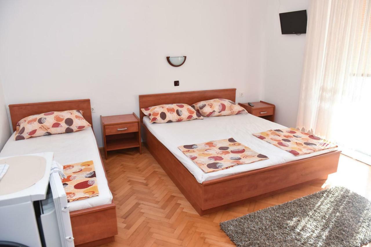 Apartmans And Rooms "Slavica" نوفاليا المظهر الخارجي الصورة