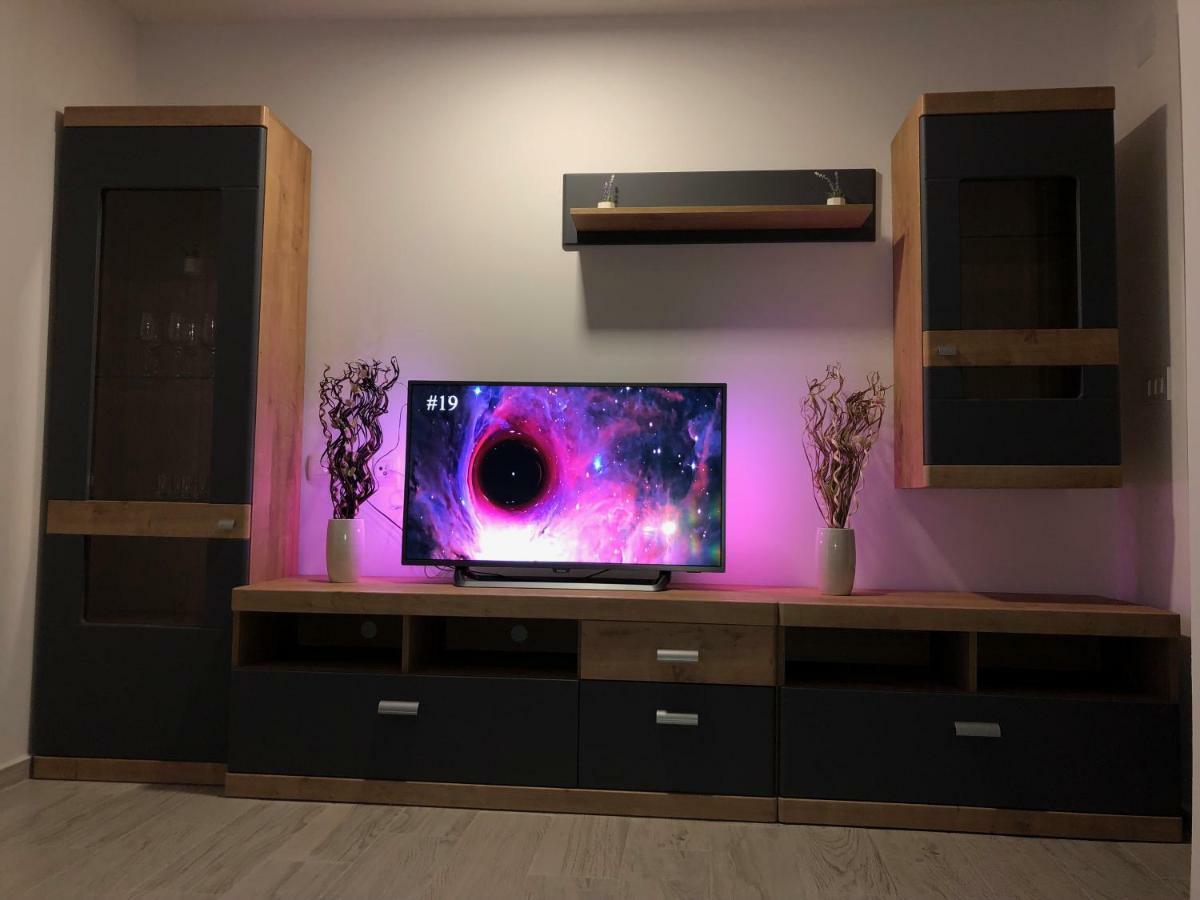 Apartmans And Rooms "Slavica" نوفاليا المظهر الخارجي الصورة