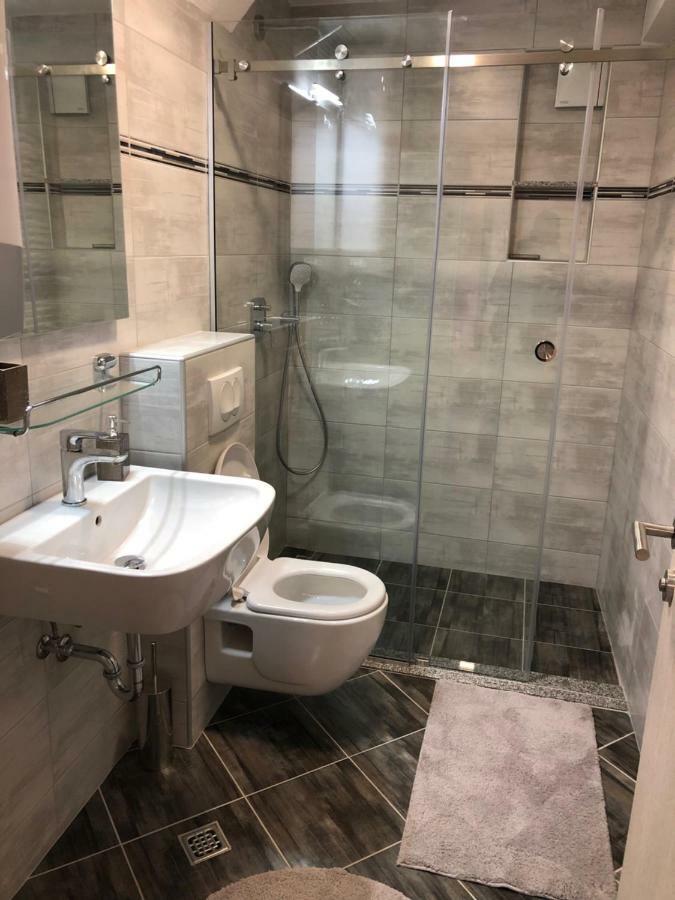 Apartmans And Rooms "Slavica" نوفاليا المظهر الخارجي الصورة