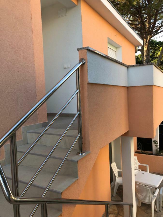 Apartmans And Rooms "Slavica" نوفاليا المظهر الخارجي الصورة
