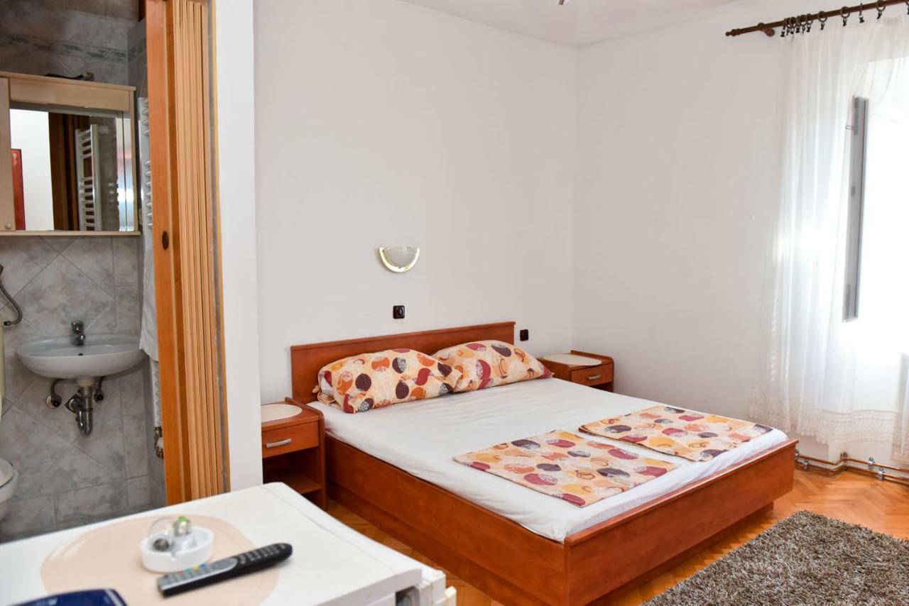 Apartmans And Rooms "Slavica" نوفاليا المظهر الخارجي الصورة