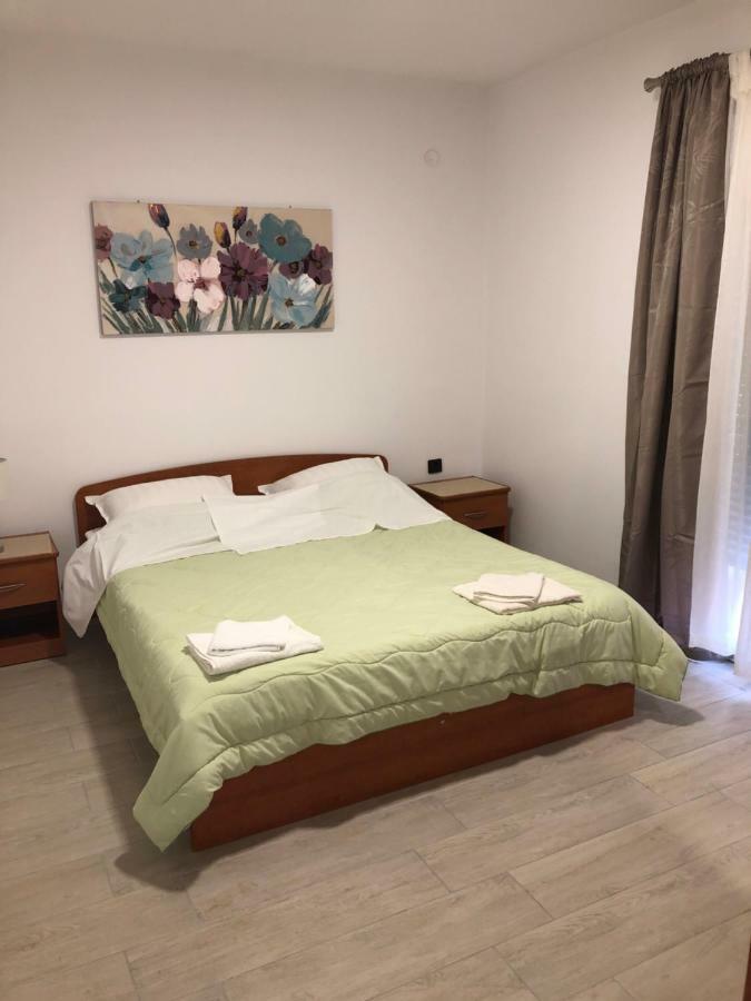 Apartmans And Rooms "Slavica" نوفاليا المظهر الخارجي الصورة